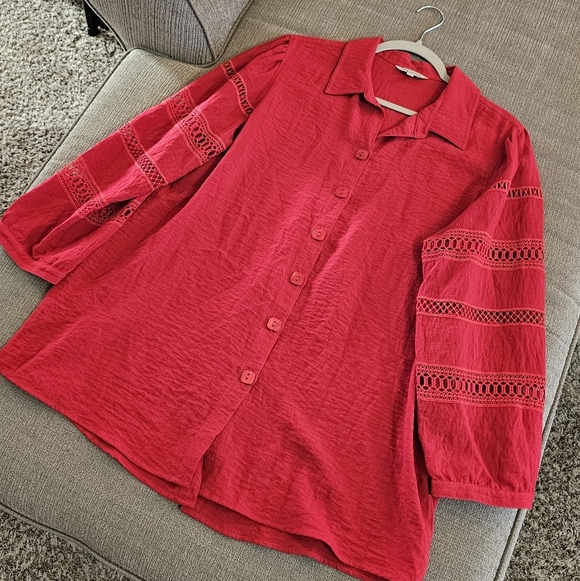 John Mark Red Eyelet Sleeve Relaxed Casual Neutral Button Top Size Large - Picture 2 of 7